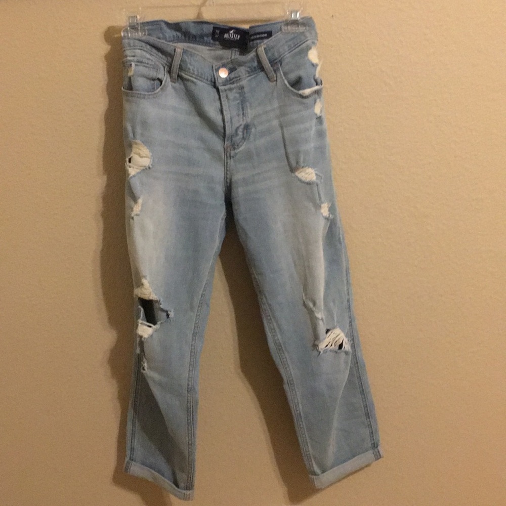 Hollister Low-Rise Boyfriend Jean